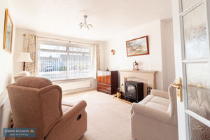 Sitting Room- click for photo gallery